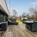 Lovely In With Kitchen Holiday home *