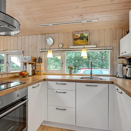 Lovely In With Kitchen Holiday home