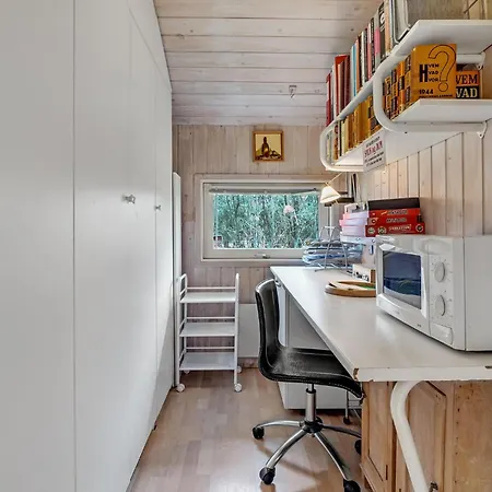 Lovely In With Kitchen